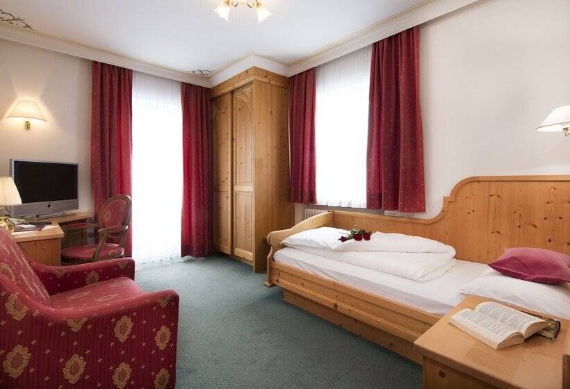 Номер Superior Одноместный, Dolomites Wellness Hotel Savoy