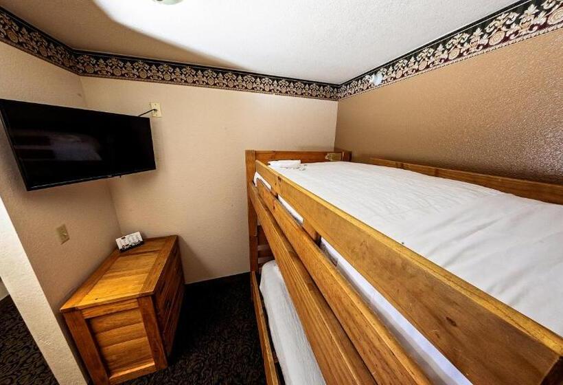 Family Suite, Fairbridge Inn Express Dillon