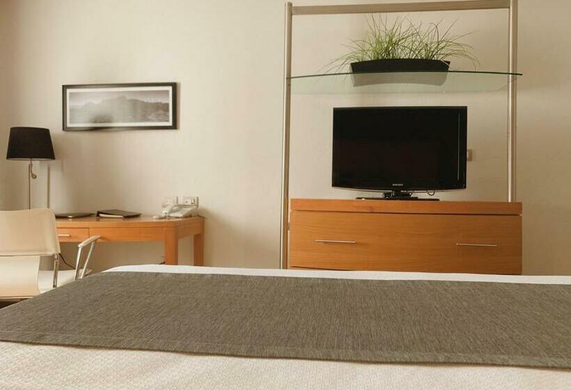 Quarto Estandar Cama King, Mercury Inn