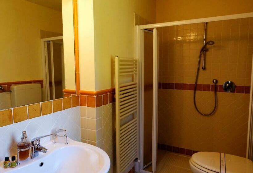 Номер Стандарт, Relais Santa Genoveffa