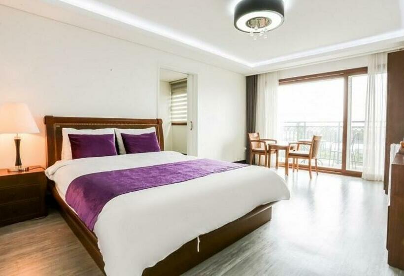 Люкс Повышенной Комфортности, The Seri Resort