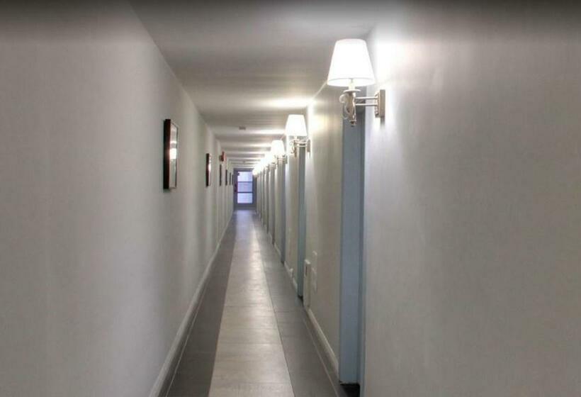 غرفة قياسية, 6267 Persepolis Inn