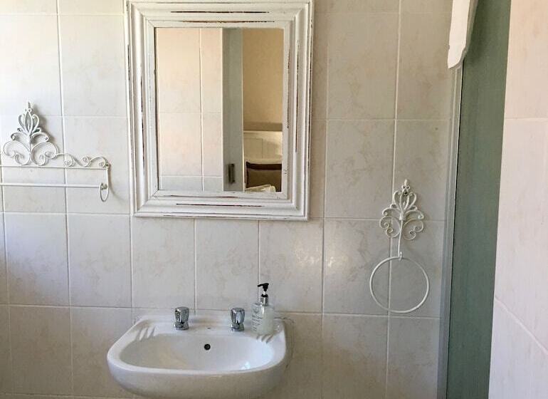 Quarto Familiar, La Mer Guesthouse