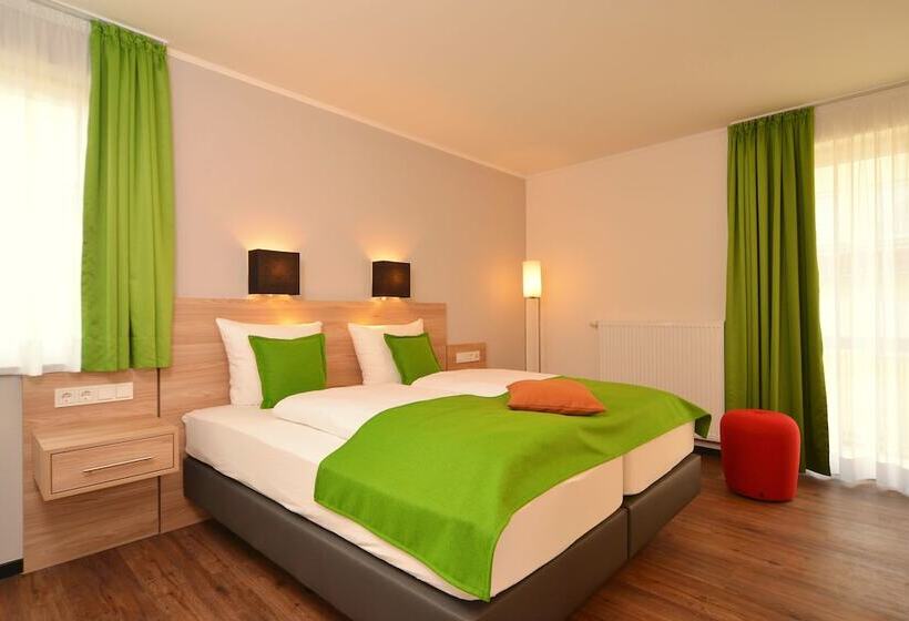 חדר סטנדרט, Das Crass