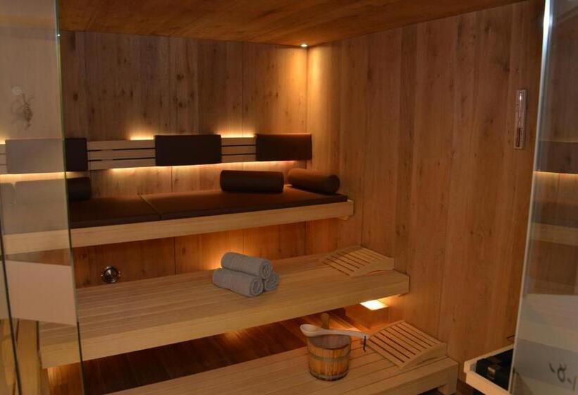 Трехместный Номер Стандарт с Балконом, Bayern Resort