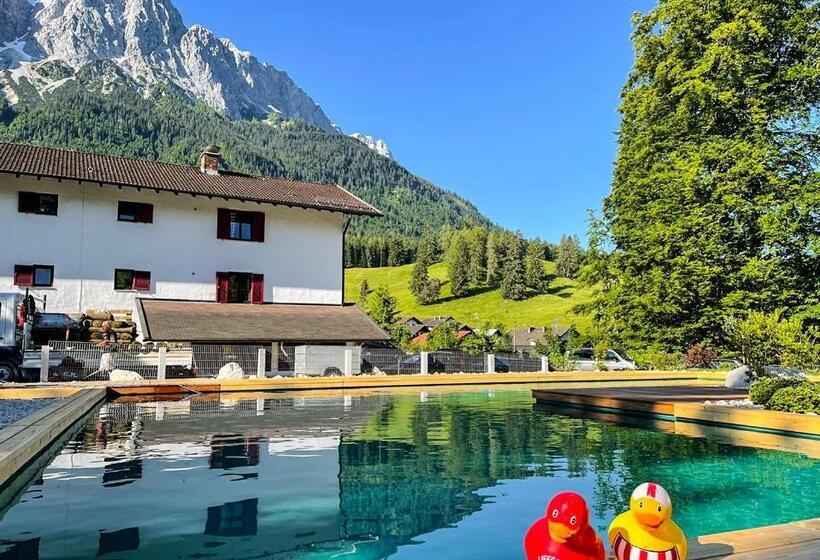 اتاق سوپریور با چشمانداز, Bayern Resort
