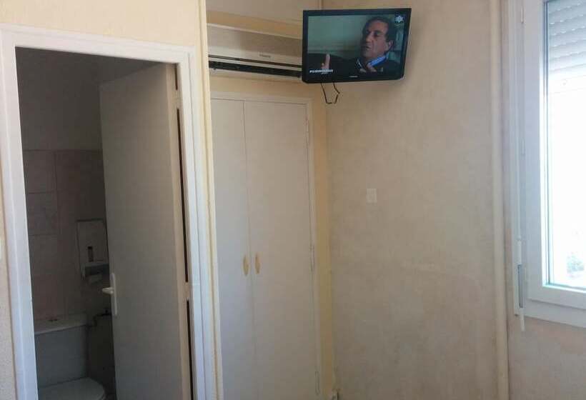 Quarto Triplo Estandar, Restaurant L Agachon