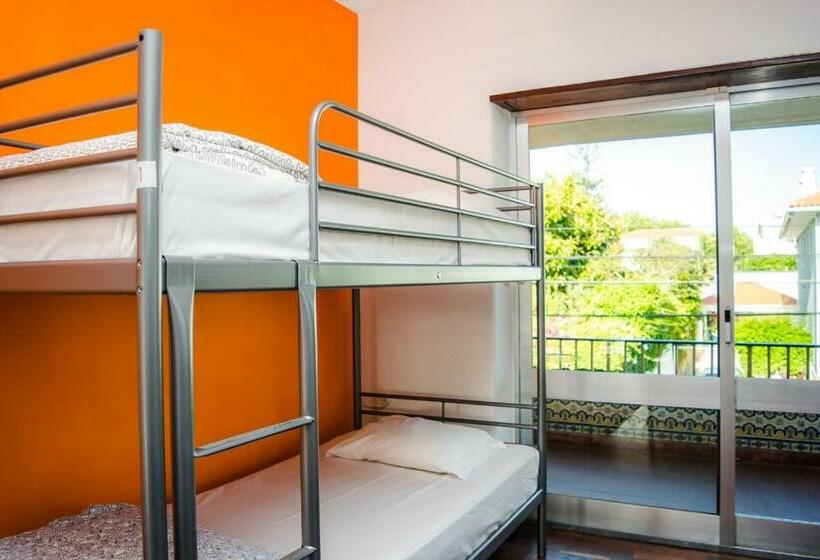 تختخواب در اتاق مشترک, Carcavelos Surf Hostel And Surf Camp
