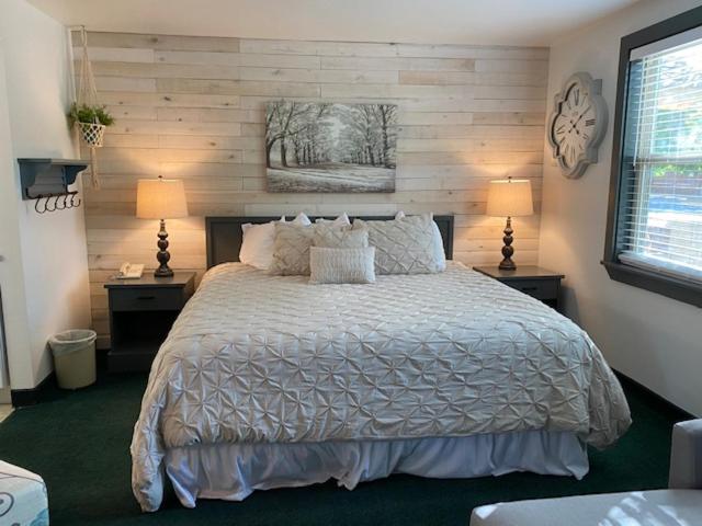 Номер Deluxe Кровать Кинг, Moose Creek Lodge & Suites