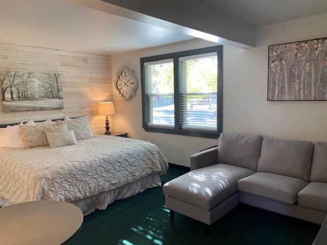 Quarto Deluxe Cama King, Moose Creek Lodge & Suites