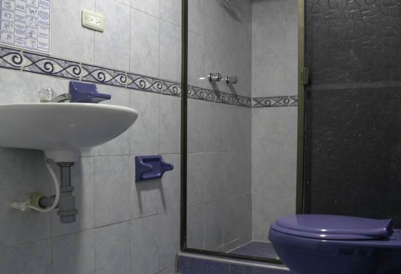 Кровать в Общей Комнате, Onde Pepe Hostel