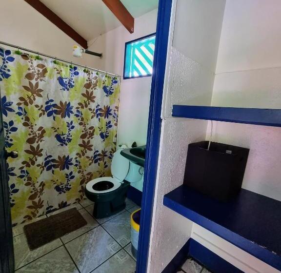 Четырехместный Номер Стандарт, Cabinas Tortuguero Natural