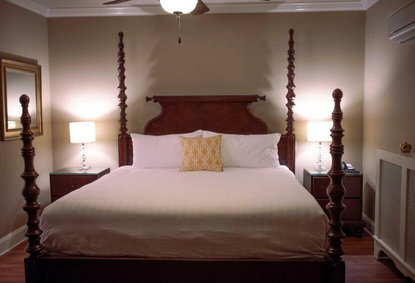اتاق استاندارد با تخت بزرگ, Crown Mansion Boutique Hotel & Villas