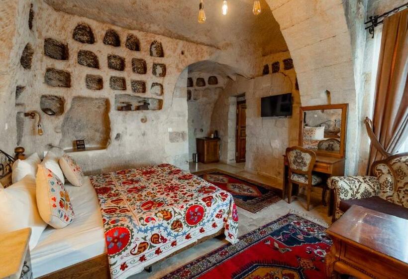 Люкс с гидромассажем, Amber Cave Suites