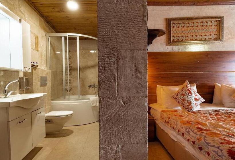 Номер Deluxe с Гидромассажем, Amber Cave Suites