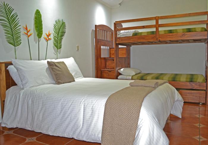 Habitación Familiar Vista Jardín, Casa Tropical