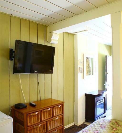 스탠다드 룸, Swiss Chalets Motel