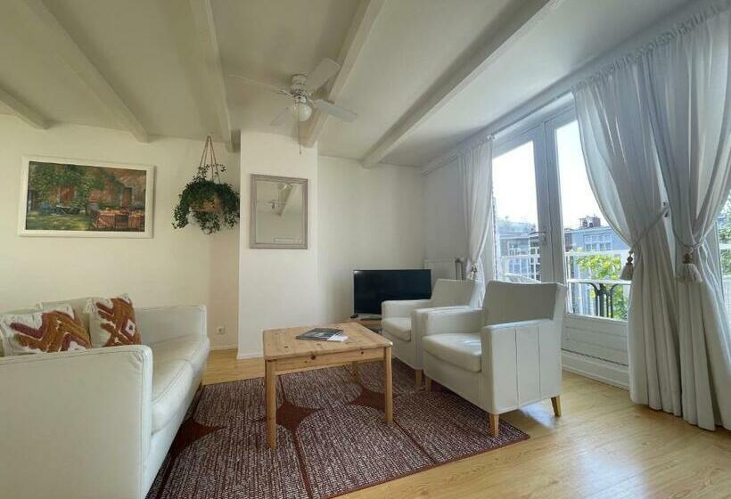 패밀리 스위트, Bed And Breakfast Amsterdam