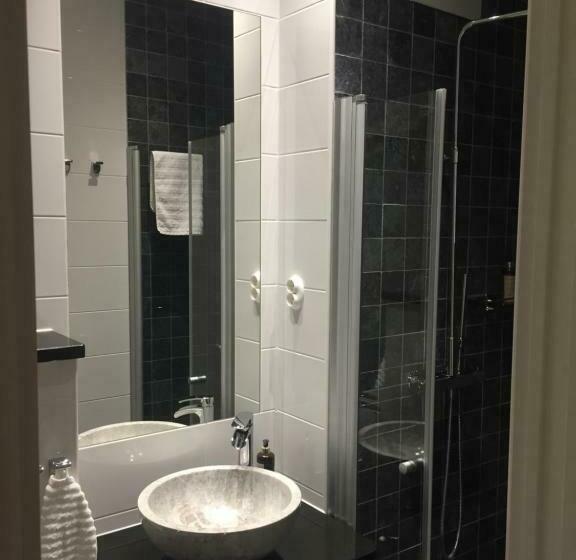 Номер Стандарт, Södra Hotellet