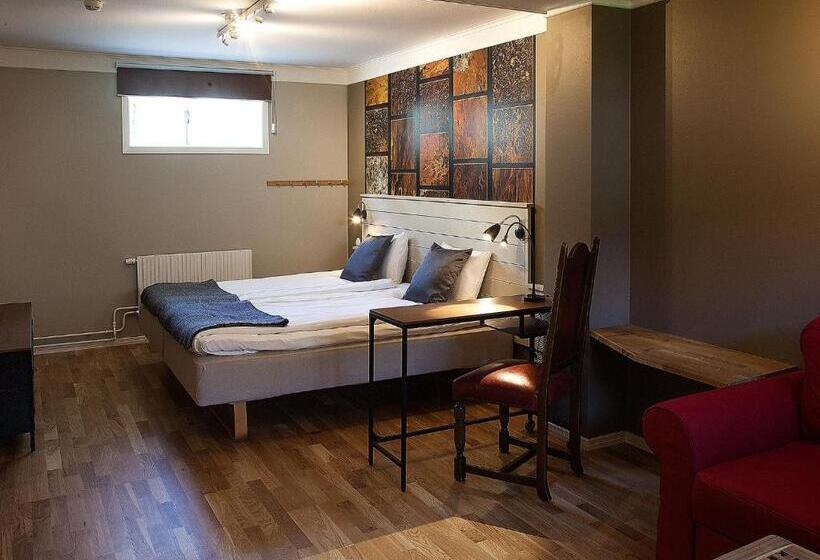 Семейный Номер, Södra Hotellet