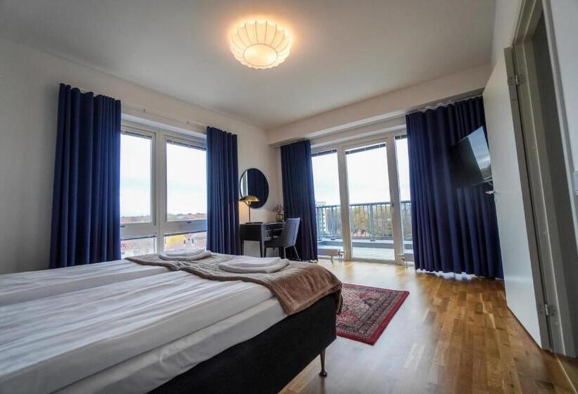 1 Bedroom Penthouse Apartment, Södra Hotellet