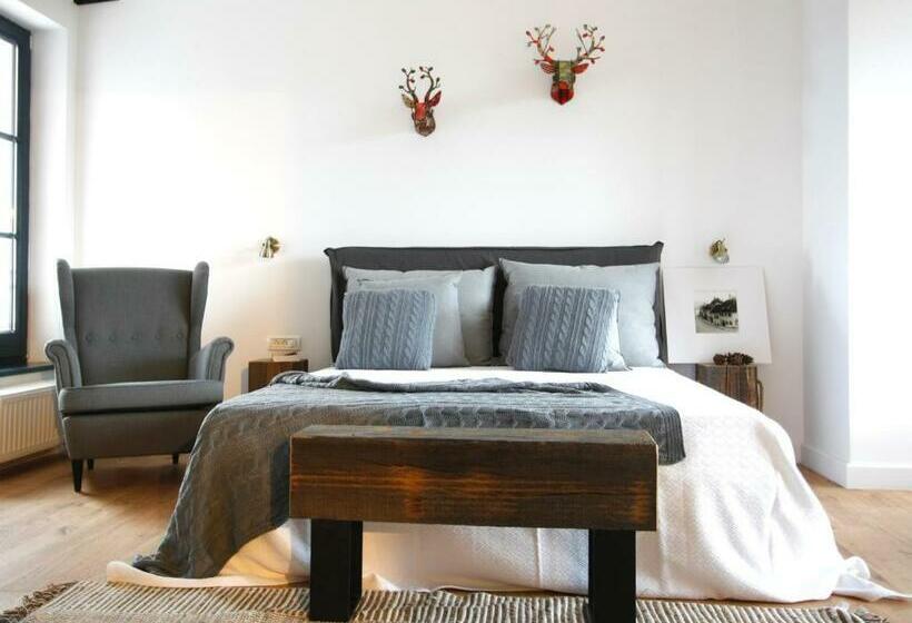 Апартаменты Deluxe 1 Спальня, The Pines Boutique Villa