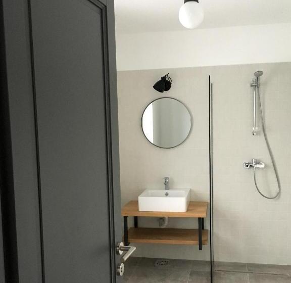 Полулюкс Повышенной Комфортности, The Pines Boutique Villa