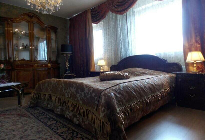デラックスルーム, Weena House