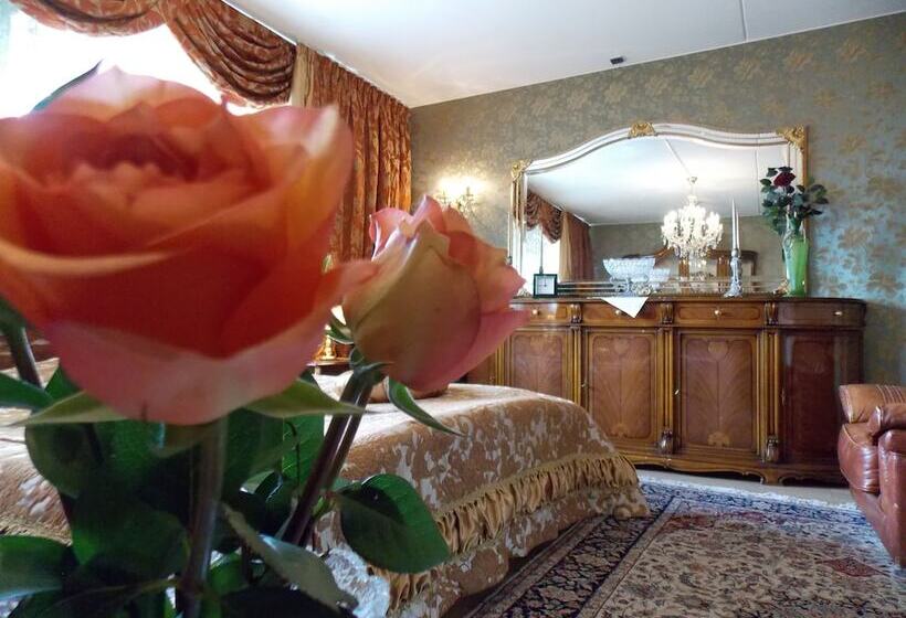 デラックスルーム, Weena House