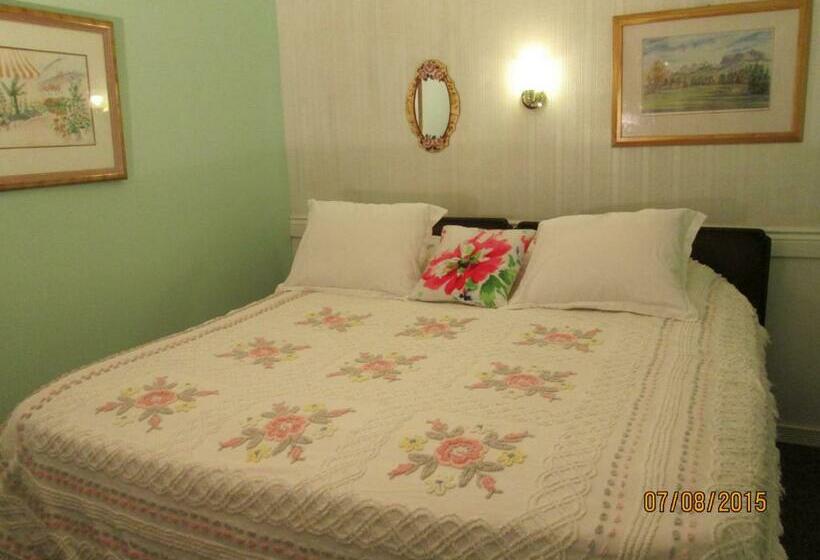 スイート, Tel A Friend Motel
