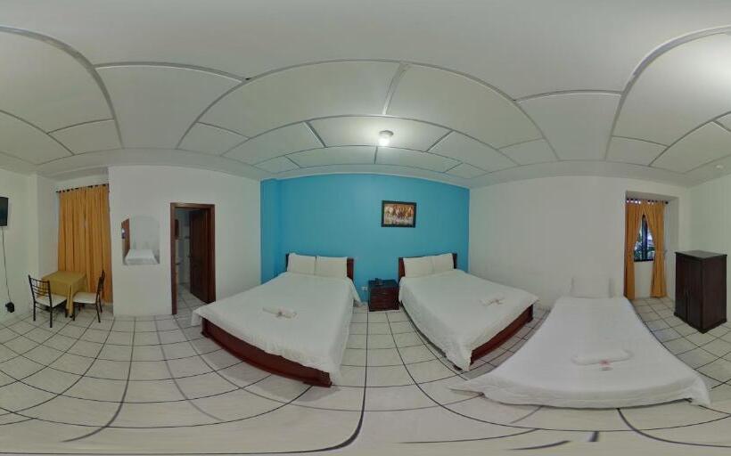 Номер Стандарт Трехместный, 4 Mundos