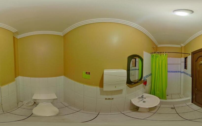 Family Suite, 4 Mundos