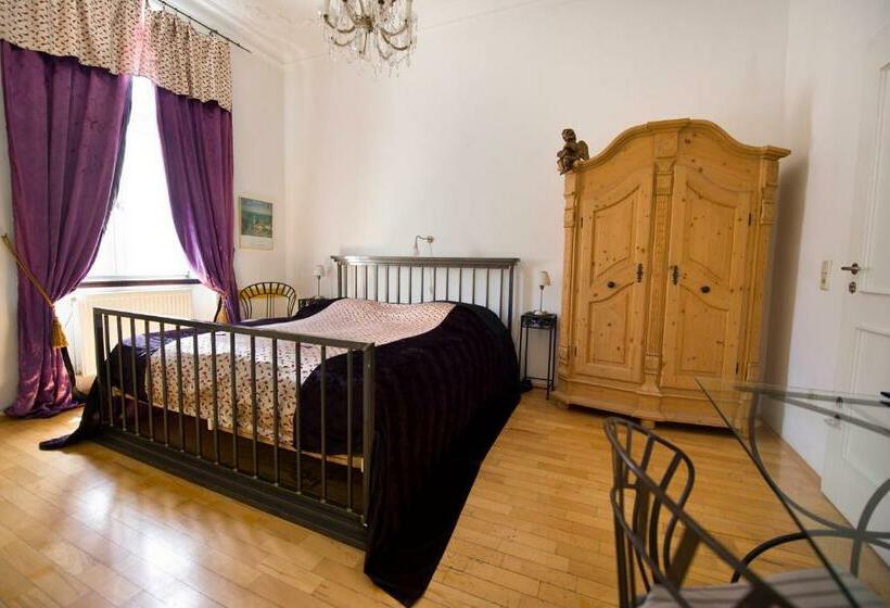 Standard Room, Bonapart
