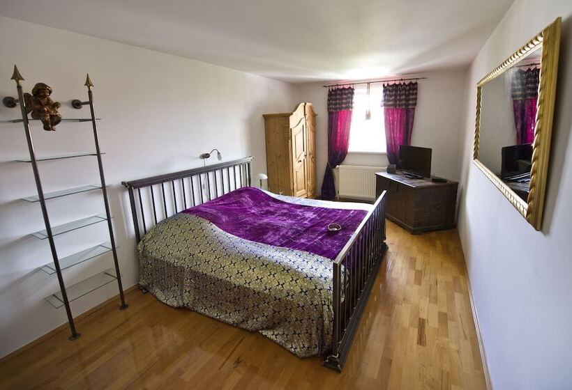 Standard Room, Bonapart