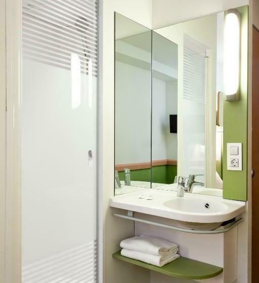 Habitación Clásica Cama Matrimonio, Ibis Budget Bilbao Arrigorriaga