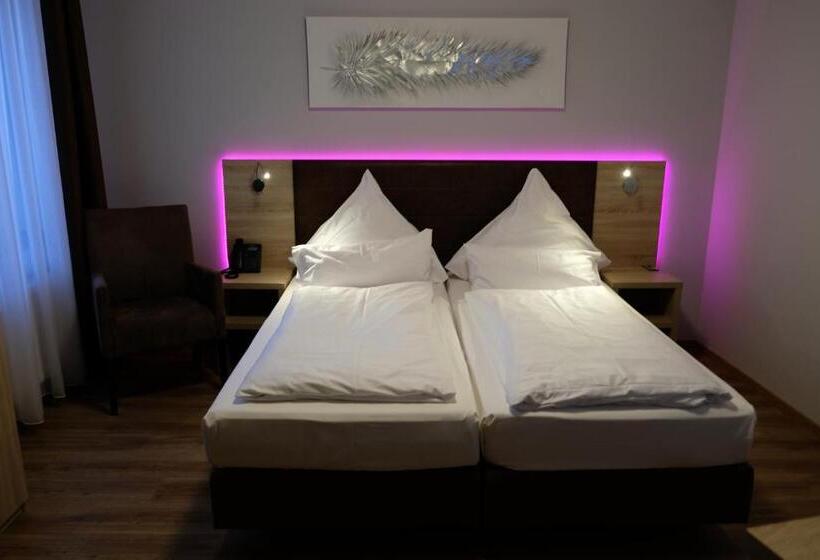 Superior Interior Room, Minx – Cityhotels