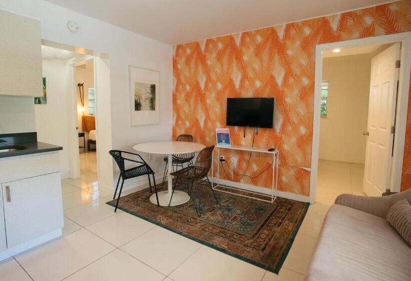 Апартаменты 2 Спальни, Miami River Inn By Renzzi