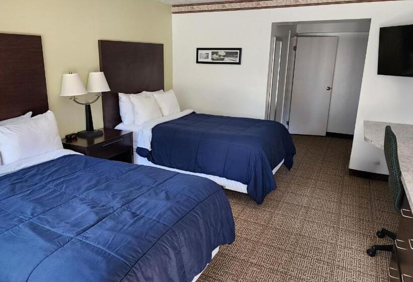 Номер Стандарт 2 Двуспальные Кровати, Nittany Budget Motel