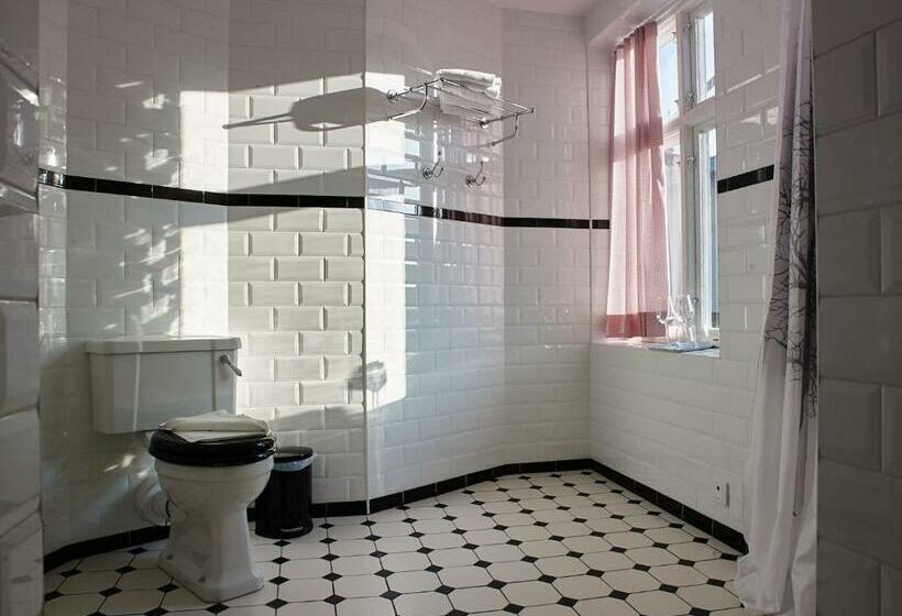 Quarto deluxe, Millasvilla