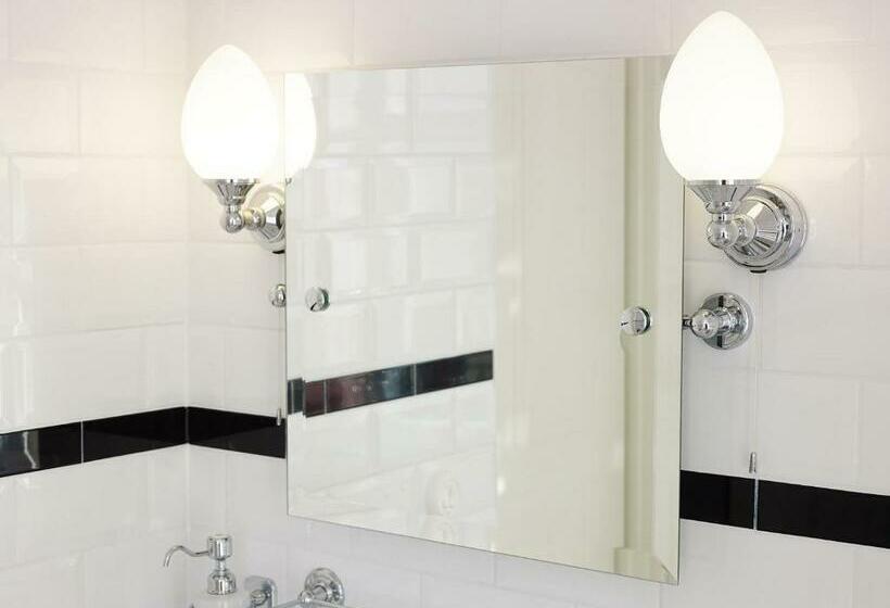 Quarto deluxe, Millasvilla