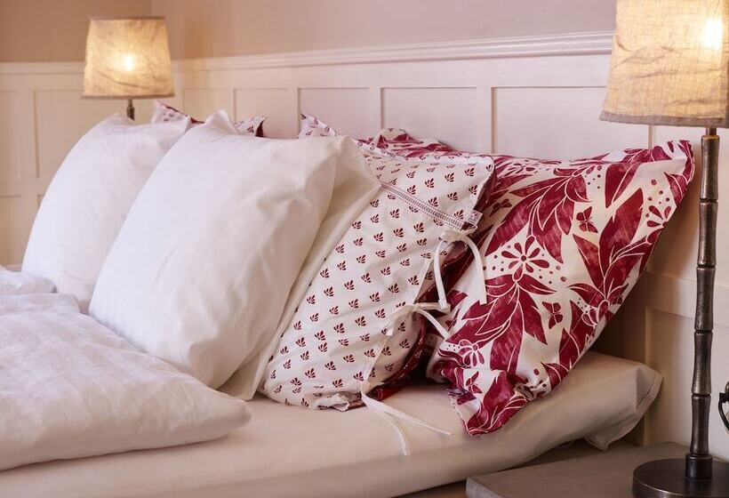 Quarto deluxe, Millasvilla