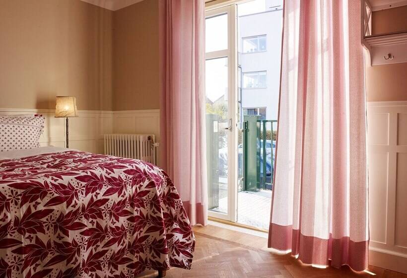 Quarto deluxe, Millasvilla
