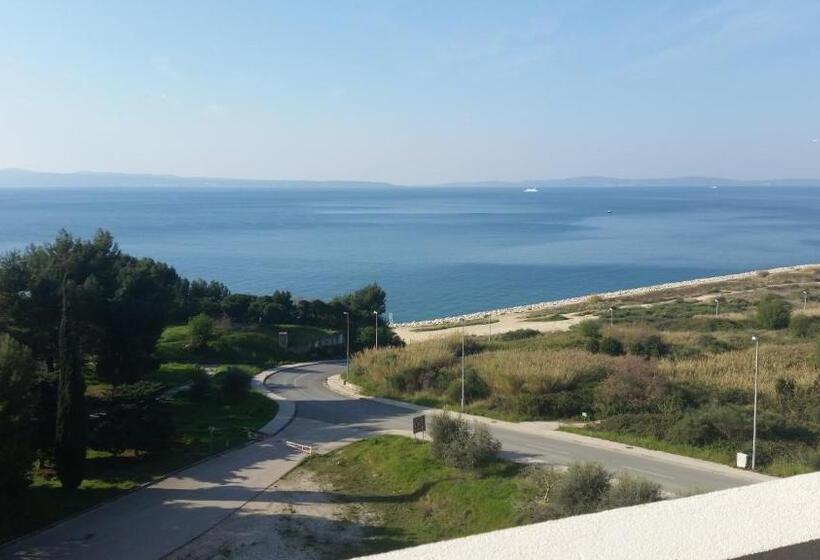 海景经济间, Zagreb