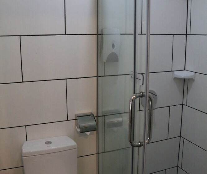 سوییت خانوادگی, Lazdana Hotel Kuala Lumpur