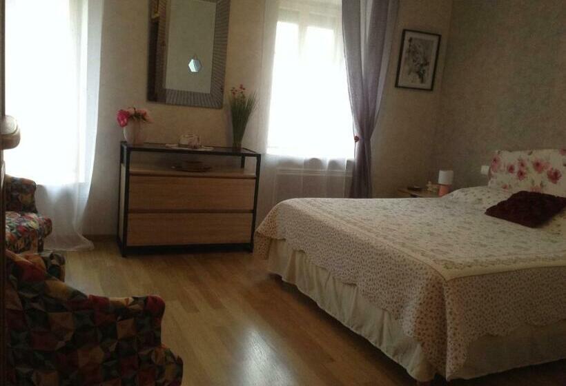 Номер Стандарт, Logis Saint Martin