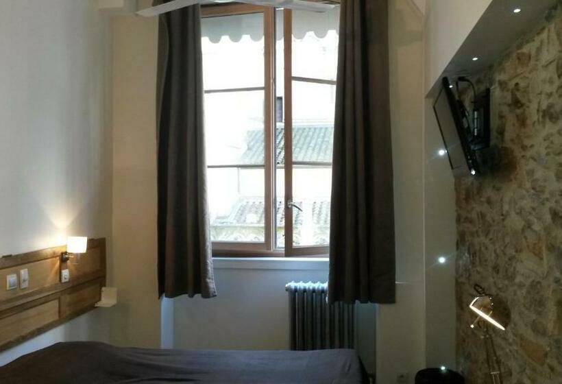 Номер Стандарт, Hôtel Le Boulevardier