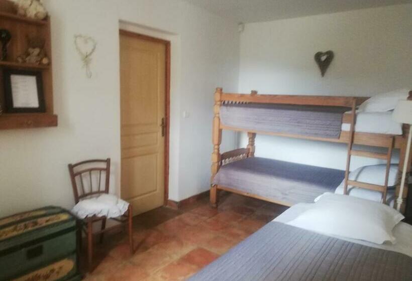 Семейный Номер, B&b Le Deffends De Redon