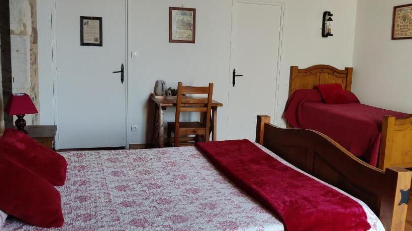 اتاق راحتی سه تخته, Chambres D'hôtes L'escuelle Des Chevaliers