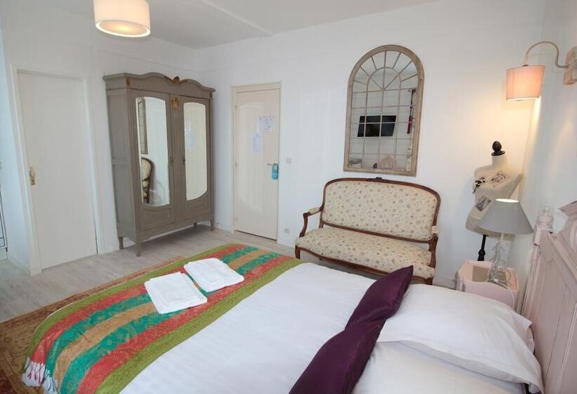 Номер Superior, Logis Hôtel & Restaurant Au Clos Paillé Charme & Caractère