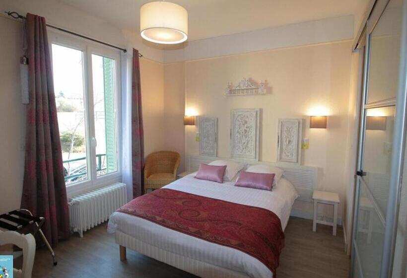 Номер Стандарт, Logis Hôtel & Restaurant Au Clos Paillé Charme & Caractère
